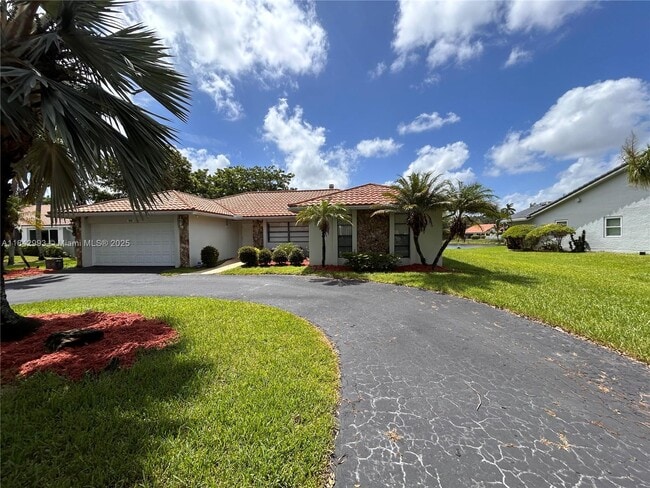 Building Photo - 1048 NW 99th Ave