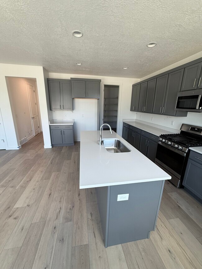 Kitchen 2 - 3706 W 2550 N