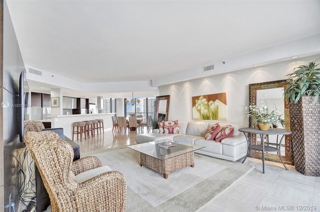 Foto del edificio - 4000 Island Blvd