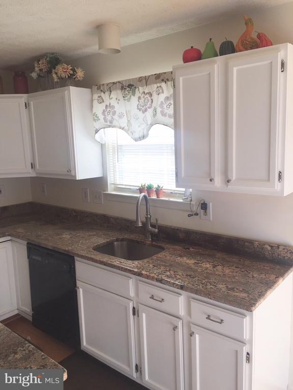 Foto del edificio - 9326 Steeple Ct