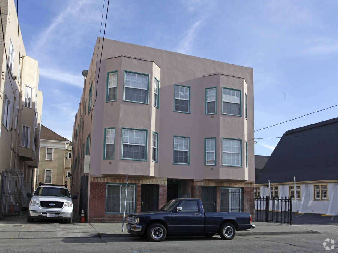 Building Photo - 1530-1534 8th Ave