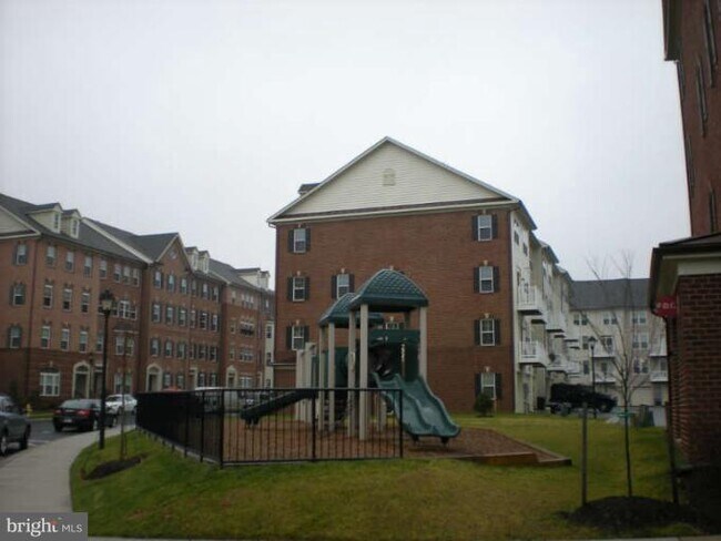 Foto del edificio - 3630 Spring Hollow Ln