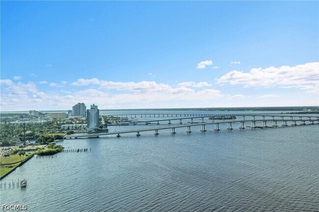Foto del edificio - 2745 First St