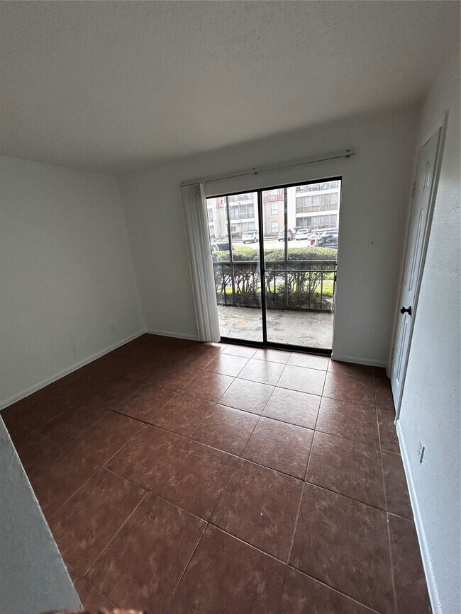 Building Photo - 10110 Forum W Dr