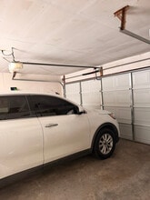 Building Photo - 1706 Kenruth Dr