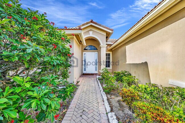 Building Photo - 10555 Paso Fino Dr