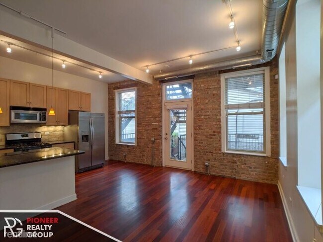 Foto del edificio - 1222 W Hubbard St