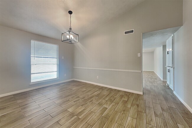 Building Photo - 3815 Marywood Dr