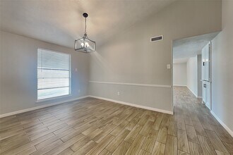 Building Photo - 3815 Marywood Dr