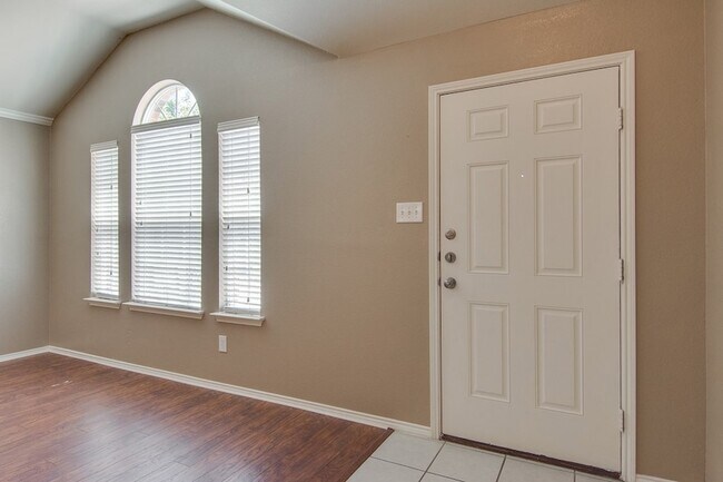 Building Photo - 12524 Panorama Dr