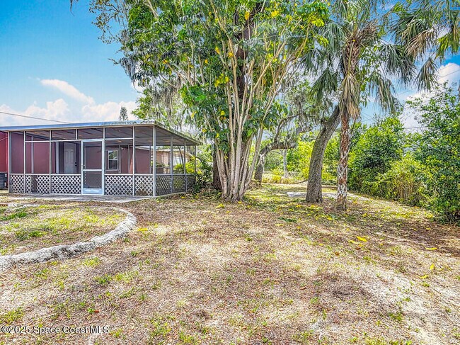 Foto del edificio - 1590 Hilldale Rd