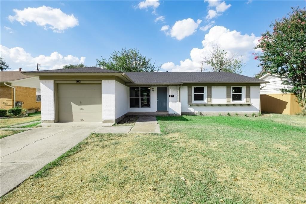 Primary Photo - 1226 Dearborn Dr