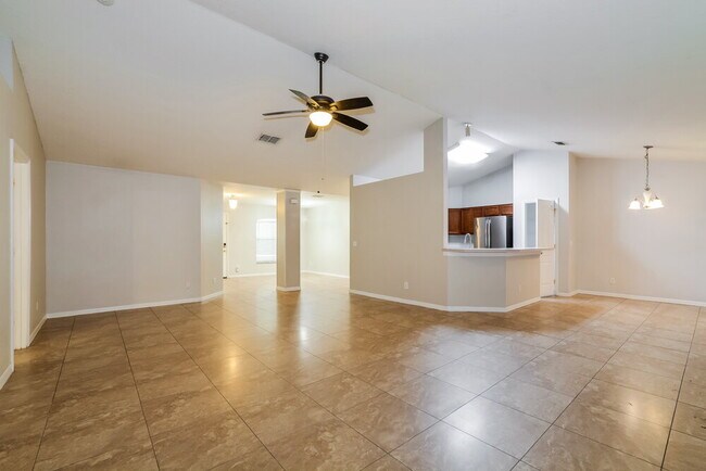 Foto del edificio - 708 Haven Oak Ct