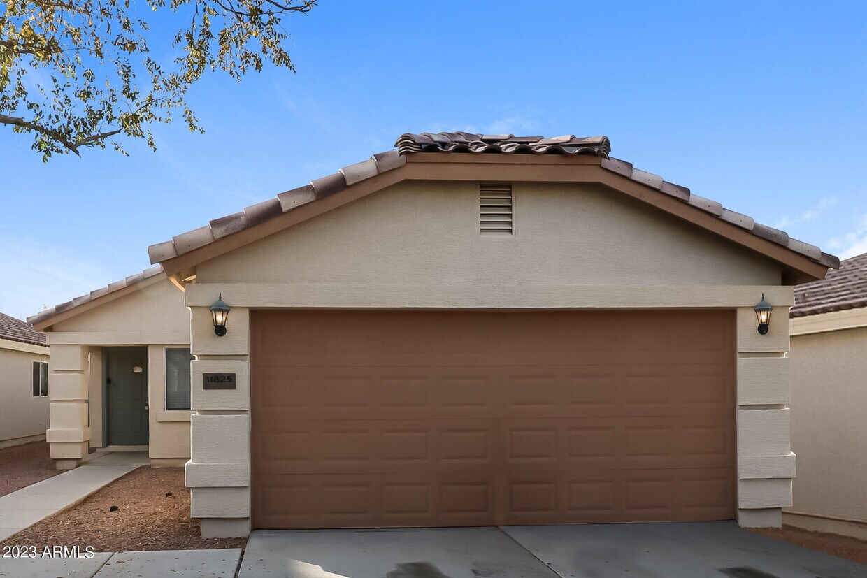 Primary Photo - 11825 W Altadena Ave