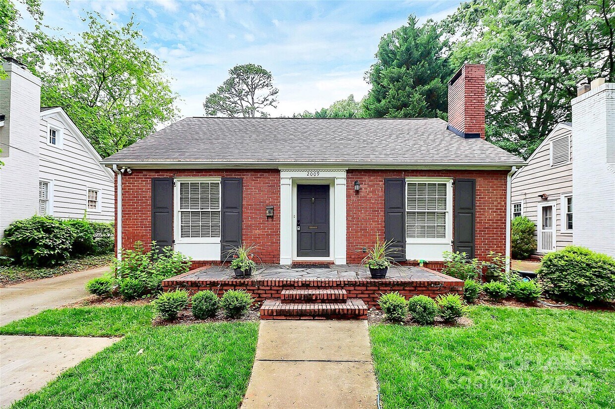 Foto principal - 2009 Truman Rd