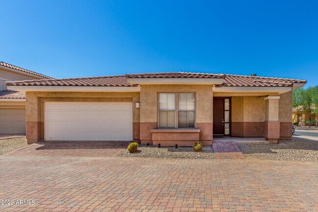 Foto del edificio - 13569 W Cypress St
