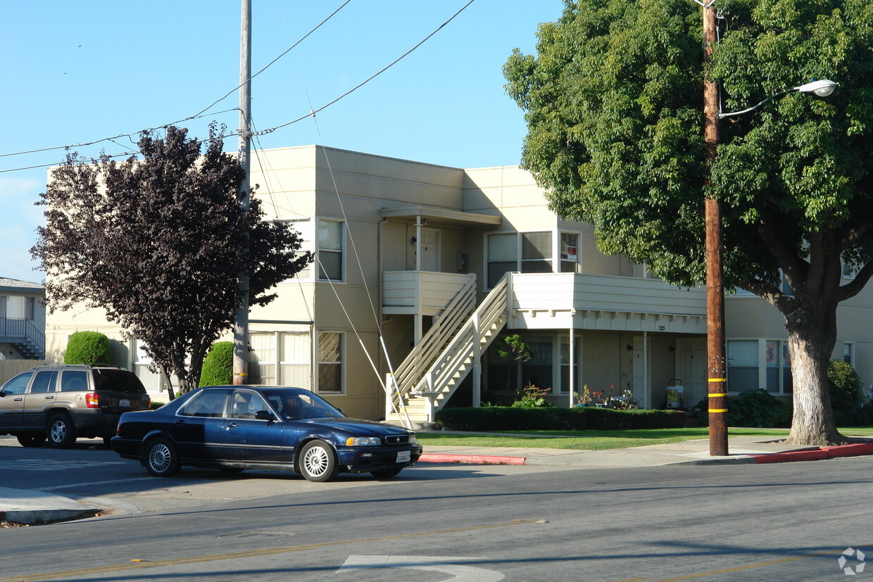 Building Photo - Sunset Apartments