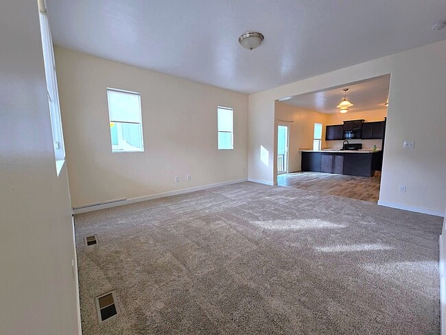 Building Photo - 34 E Legacy Pkwy