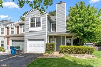 Building Photo - 14 Aster Way