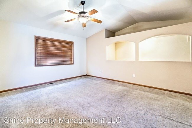 Building Photo - 5 br, 3 bath House - 607 Vector Ct