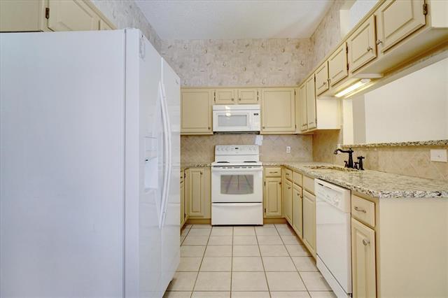 Building Photo - 4137 Heartstone Dr