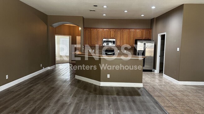 Building Photo - 1500 Dun Loggin Dr