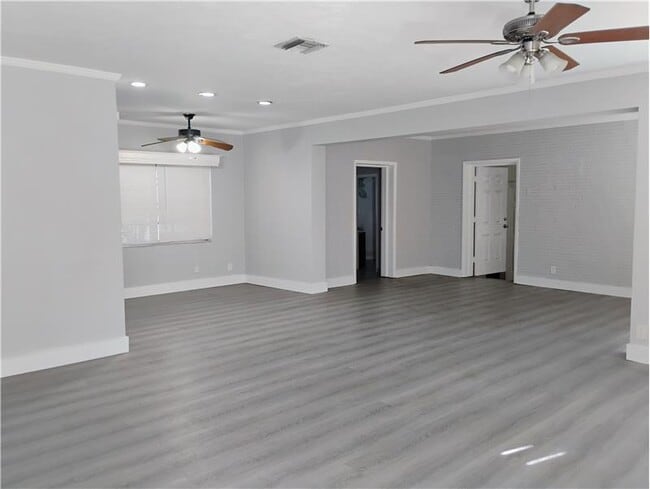 Photo - 2600 SW 9th Ave Apartment