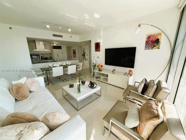 Foto del edificio - 495 Brickell Ave