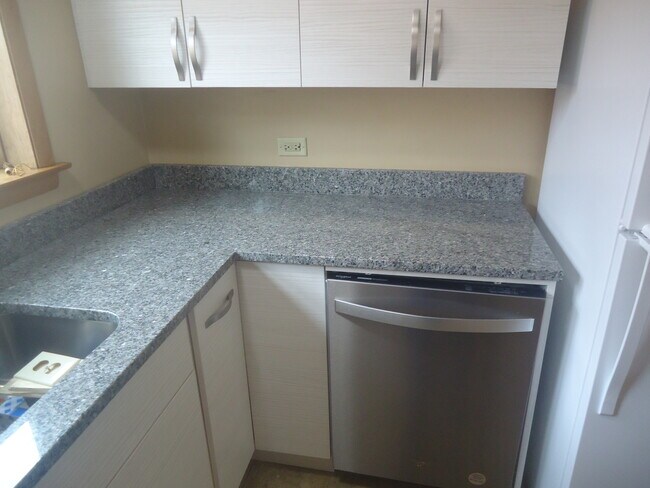 New Dishwasher - 4950 Greenwood St