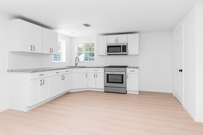 Building Photo - 16016 Green Manor Dr