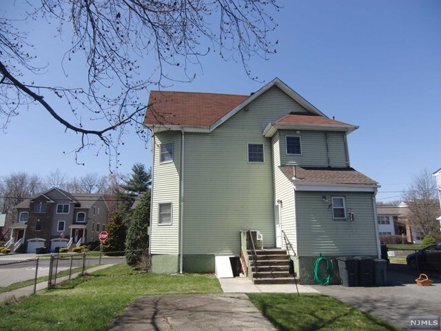 Building Photo - 25 Wanamaker Ave