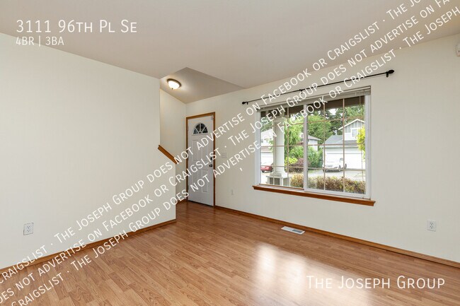 Foto del edificio - 3111 96th Pl SE