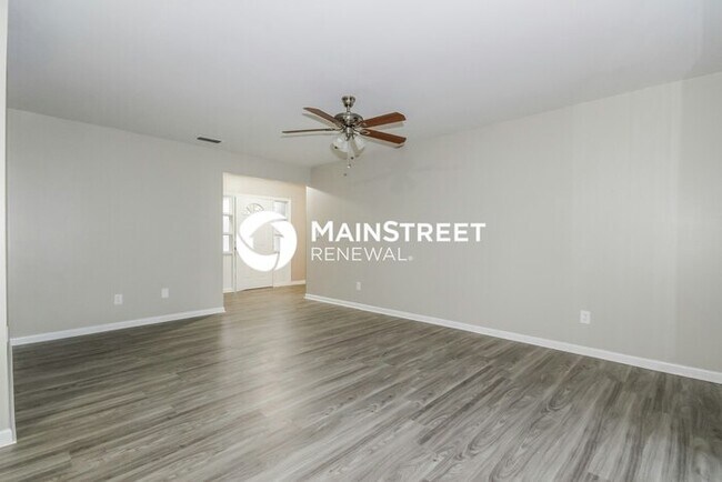 Foto del edificio - 4 Bedroom Pet-Friendly Home in Tampa, FL w...