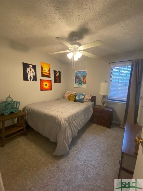 Foto del edificio - 102 Greenbriar Ct
