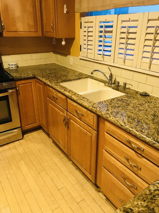 Foto del edificio - 7551 Westlawn Ave