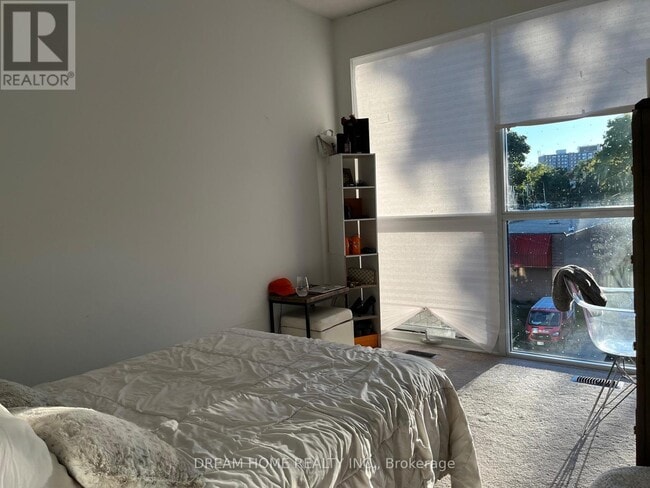 Building Photo - 3 Falaise Rd