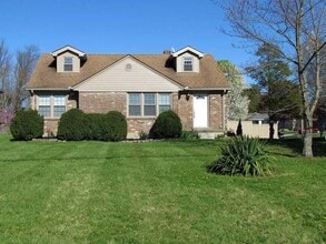 Building Photo - 104 Windsor Dr