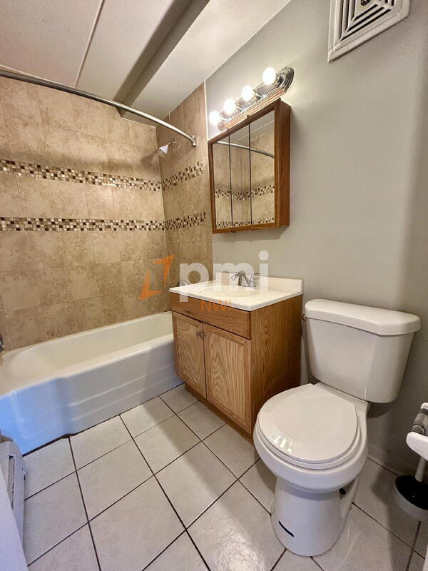 Primary Photo - 111 Harrington Ave