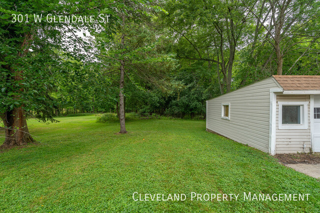 Building Photo - Remodeled Bedford Ranch