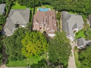 Building Photo - 3047 Bonnebridge Way Blvd
