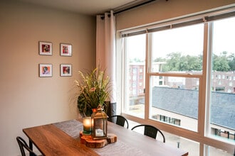 2x2 Luxury Flat Dining Room - EPOCH