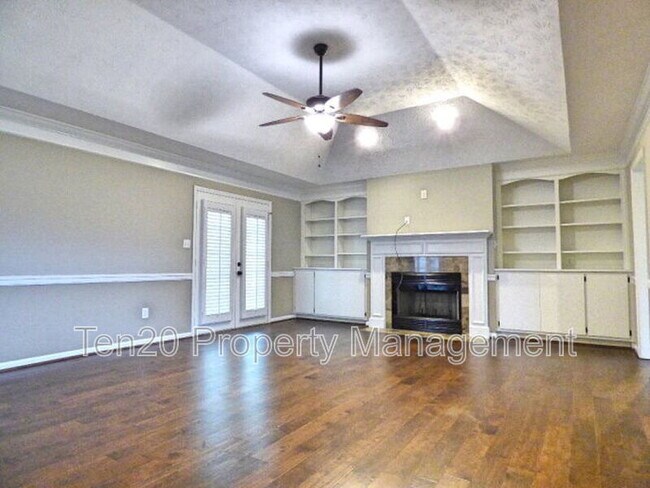 Foto del edificio - 2723 Summerfield Pl