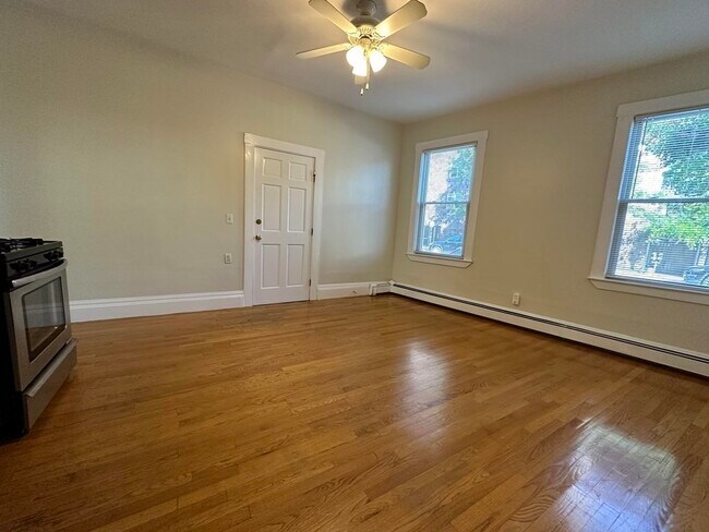 Foto del edificio - 1218 Cambridge St