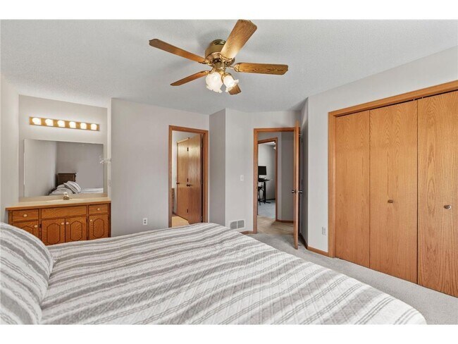 Foto del edificio - 14389 Eveleth Ave