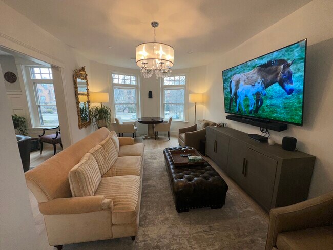 Building Photo - 1797 Beacon St