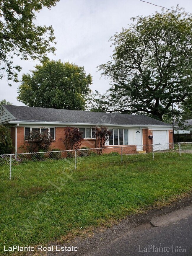 Building Photo - 3 br, 1.5 bath House - 1921 Northover Rd.