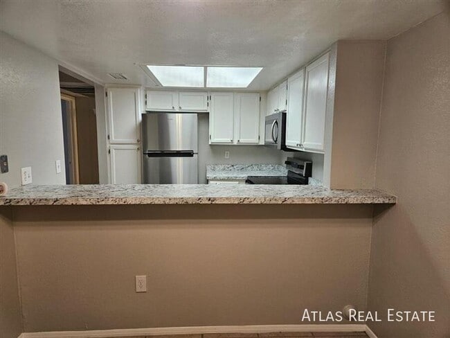 Building Photo - 1645 W Baseline Rd