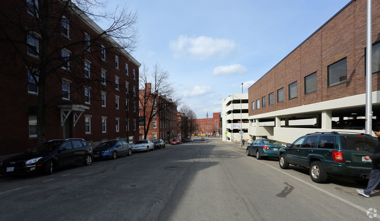 Building Photo - 54 Mechanic St