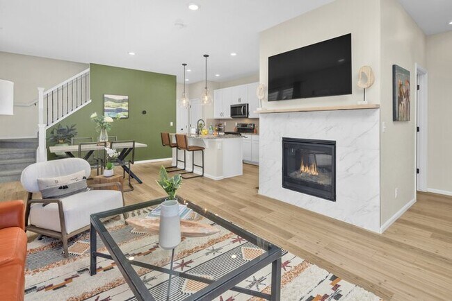 Foto del edificio - Off-The-Charts Incredible Collier Hill Home