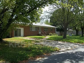 Building Photo - 756 Crepe Myrtle Ln